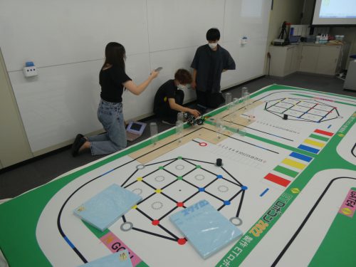 写真:スラロームの試走の様子