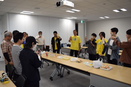 写真:プチ懇親会開始