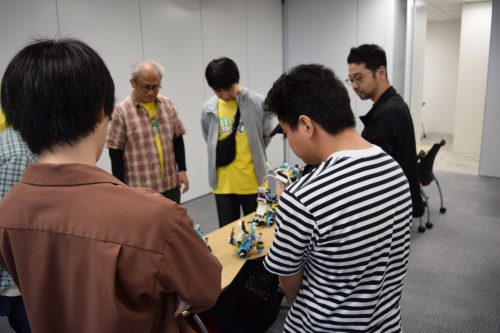 写真:プチ懇親会の様子