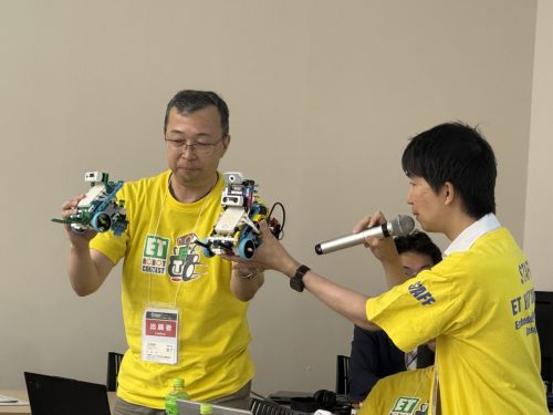 写真:ヒートアップセッション第二部 今年の2種類の走行体説明